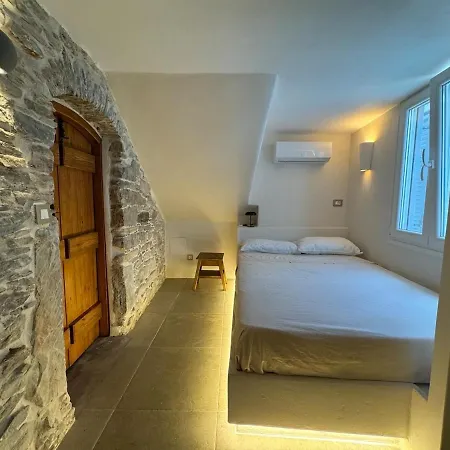 Servena's Damarionas Village * Naxos